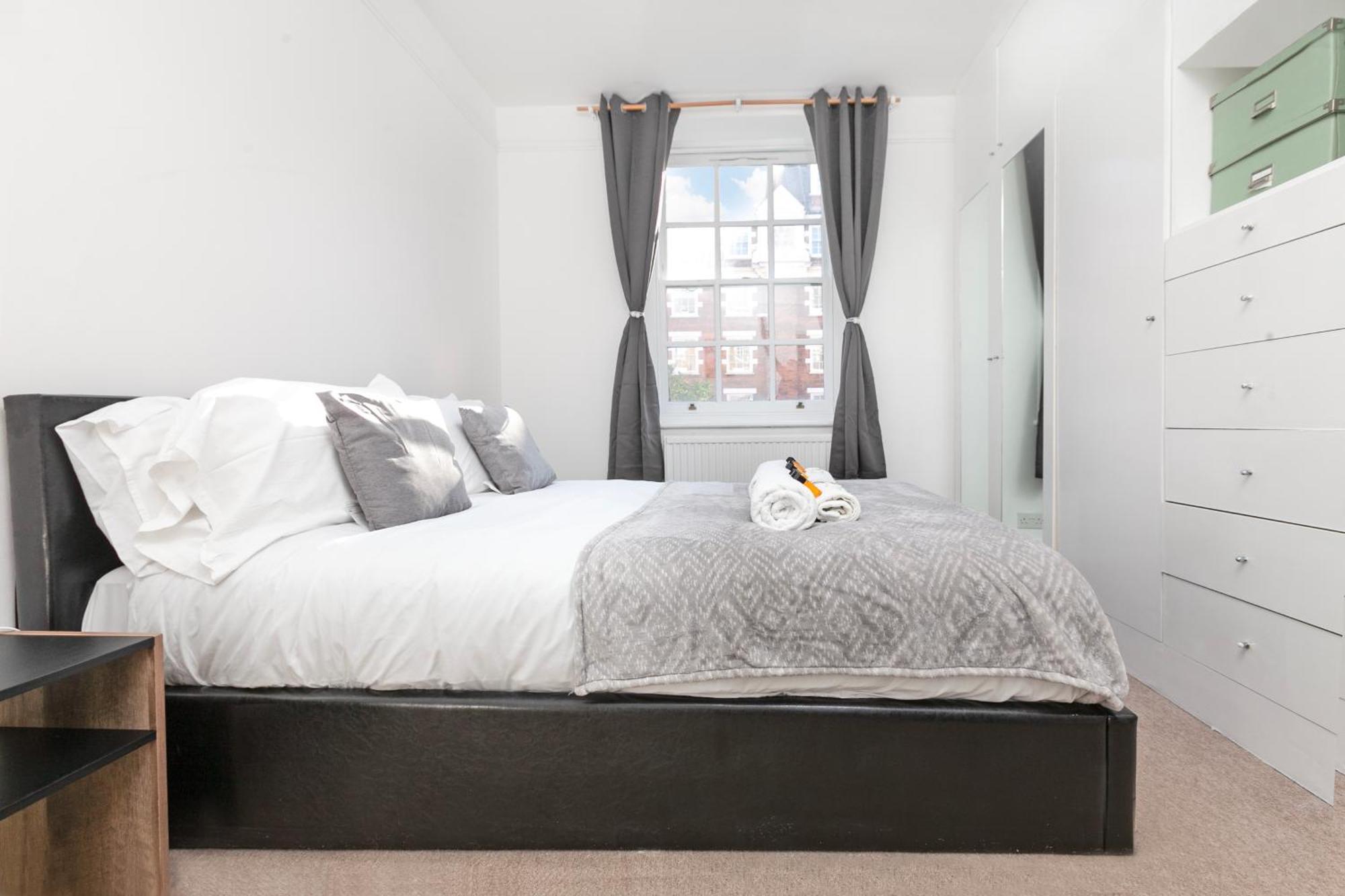 Beautiful 3 Bedroom Flat In Scott Ellis Gardens لندن المظهر الخارجي الصورة
