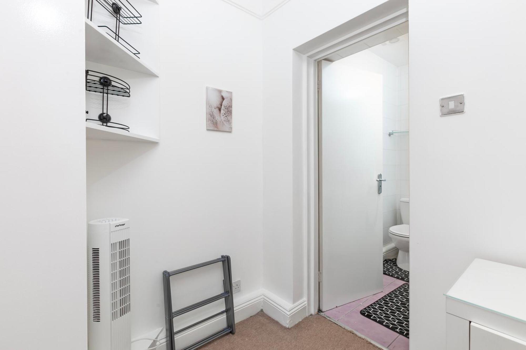 Beautiful 3 Bedroom Flat In Scott Ellis Gardens لندن المظهر الخارجي الصورة