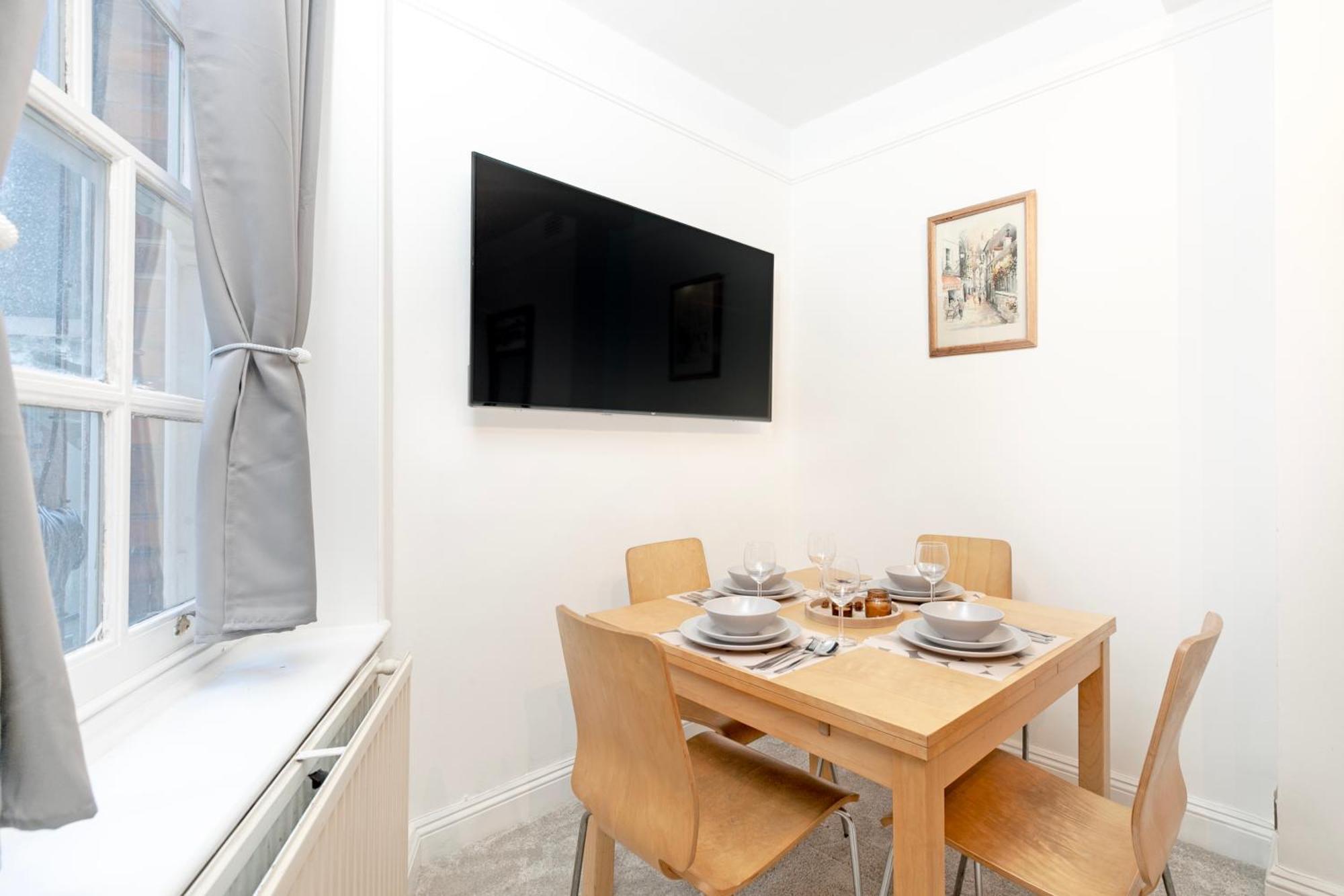 Beautiful 3 Bedroom Flat In Scott Ellis Gardens لندن المظهر الخارجي الصورة